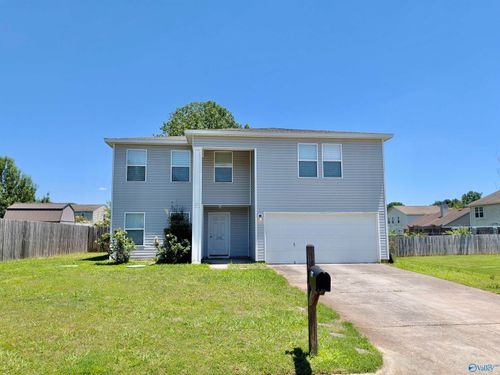 105 Bayside Ln, Toney, AL, 35773-5730 | Card Image