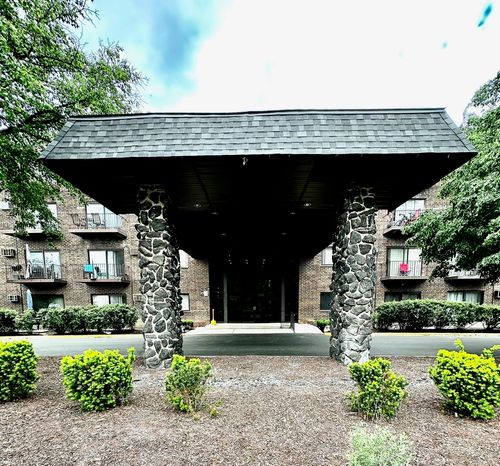 apt-217-239 Mill Rd, Addison, IL, 60101-2460 | Card Image