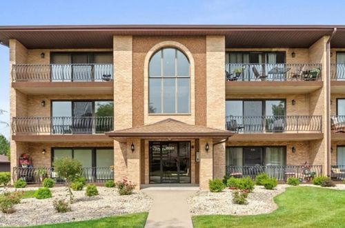 apt-1s-16001 Eagle Ridge Dr, Tinley Park, IL, 60477-4943 | Card Image