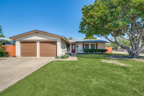 900 Wateka Way, Richardson, TX, 75080-4015 | Card Image