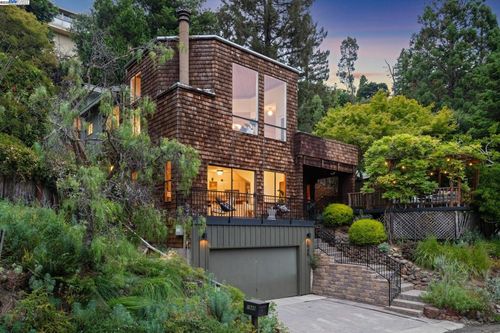 1948 Magellan Dr, Oakland, CA, 94611-2636 | Card Image