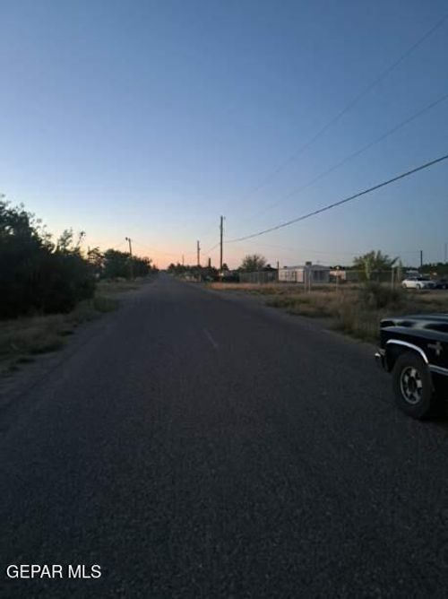 121 Irma Rd, Chaparral, NM, 88081-7576 | Card Image