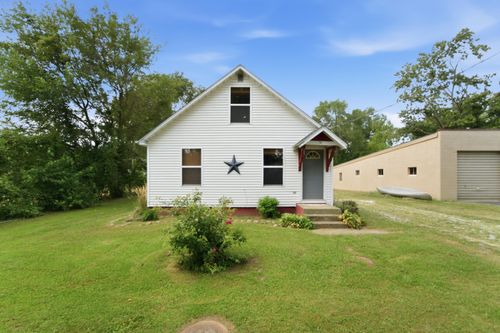 708 Rose Ave, Kouts, IN, 46347-9768 | Card Image
