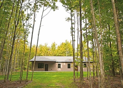 12823 S Honeybee Rd, Empire, MI, 49630-9506 | Card Image