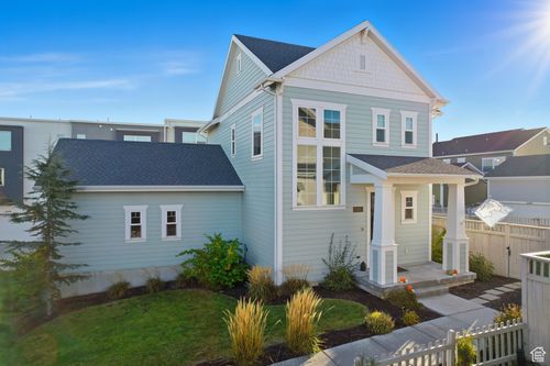 6371 W Moon Valley Dr, South Jordan, UT, 84009-1489 | Card Image