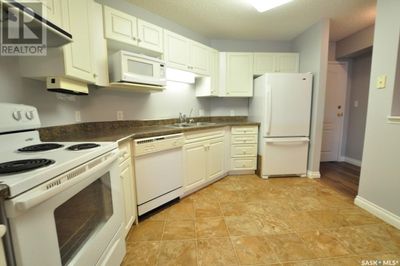 57 Russell Dr, Condo with 2 bedrooms, 2 bathrooms and null parking in Yorkton SK | Image 3