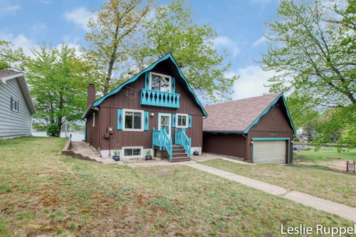 6221 Honeymoon Dr, Lakeview, MI, 48850-9217 | Card Image