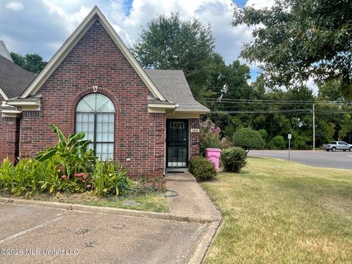388 Blair Dr W, Southaven, MS, 38671-5432 | Card Image