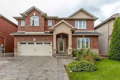 lower-15 Sasha Court, Hamilton, ON, L8E0A3 | Card Image