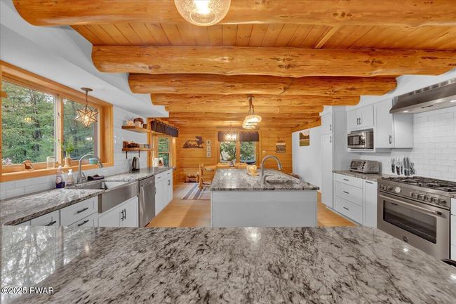 Kitchen | Image 32