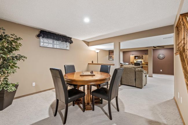 343 Shawinigan Place Sw, Home with 4 bedrooms, 2 bathrooms and 6 parking in Calgary AB | Image 37