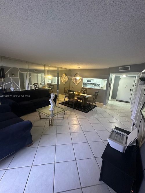 405-4158 Inverrary Dr, Lauderhill, FL, 33319-4540 | Card Image