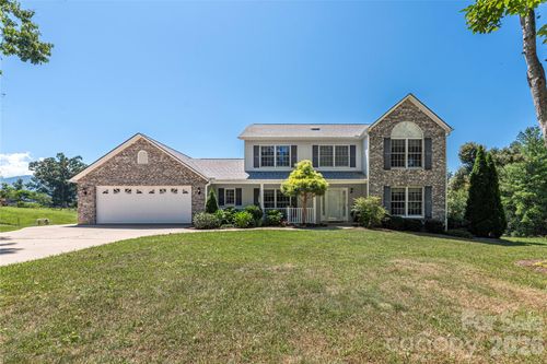 35 Forest Knoll Dr, Weaverville, NC, 28787-8417 | Card Image