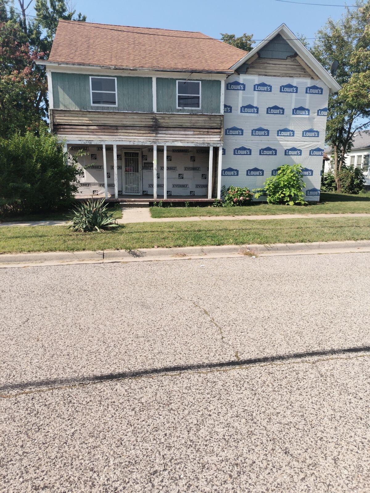 Spring St, Muskegon, MI 49442