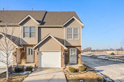 674-674 S Peace Rd, Sycamore, IL, 60178-1642 | Card Image