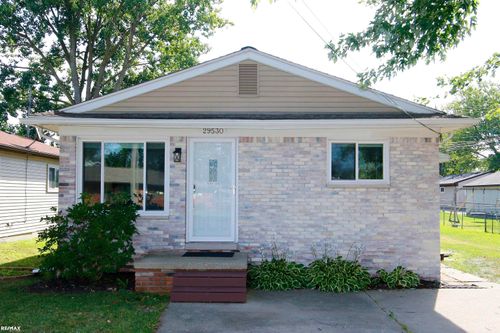 29530 S River Rd, Harrison Township, MI, 48045-3025 | Card Image