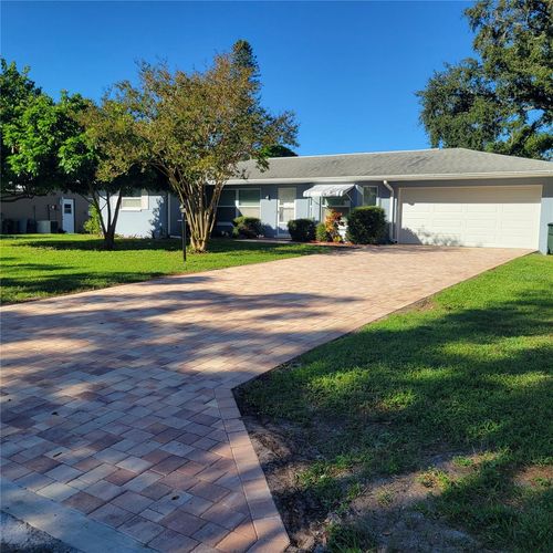 11596 Oval Dr E, LARGO, FL, 33774-4101 | Card Image