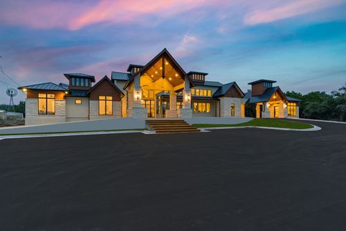 7505 E Us Highway 290, Johnson City, TX, 78636-4101 | Card Image