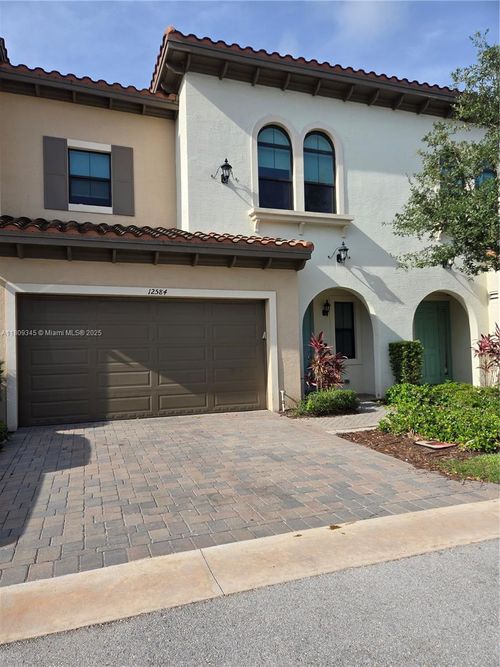 12584-12584 Nw 32nd Mnr, Sunrise, FL, 33323-6313 | Card Image