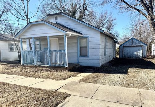325 Poplar St, El Dorado, KS, 67042-2458 | Card Image