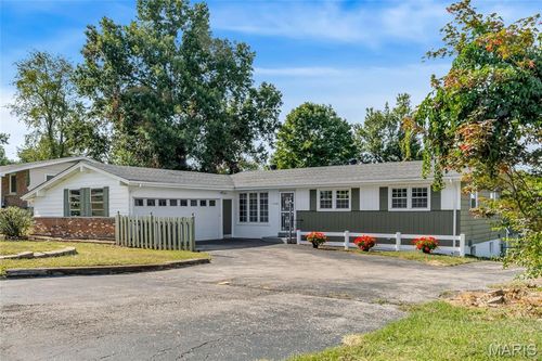 11608 Old Saint Charles Rd, Bridgeton, MO, 63044-3078 | Card Image