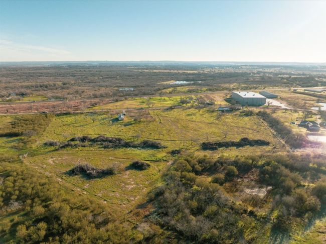 2095 Bridal Path Rd, House other with 1 bedrooms, 1 bathrooms and 100 parking in Luling TX | Image 10