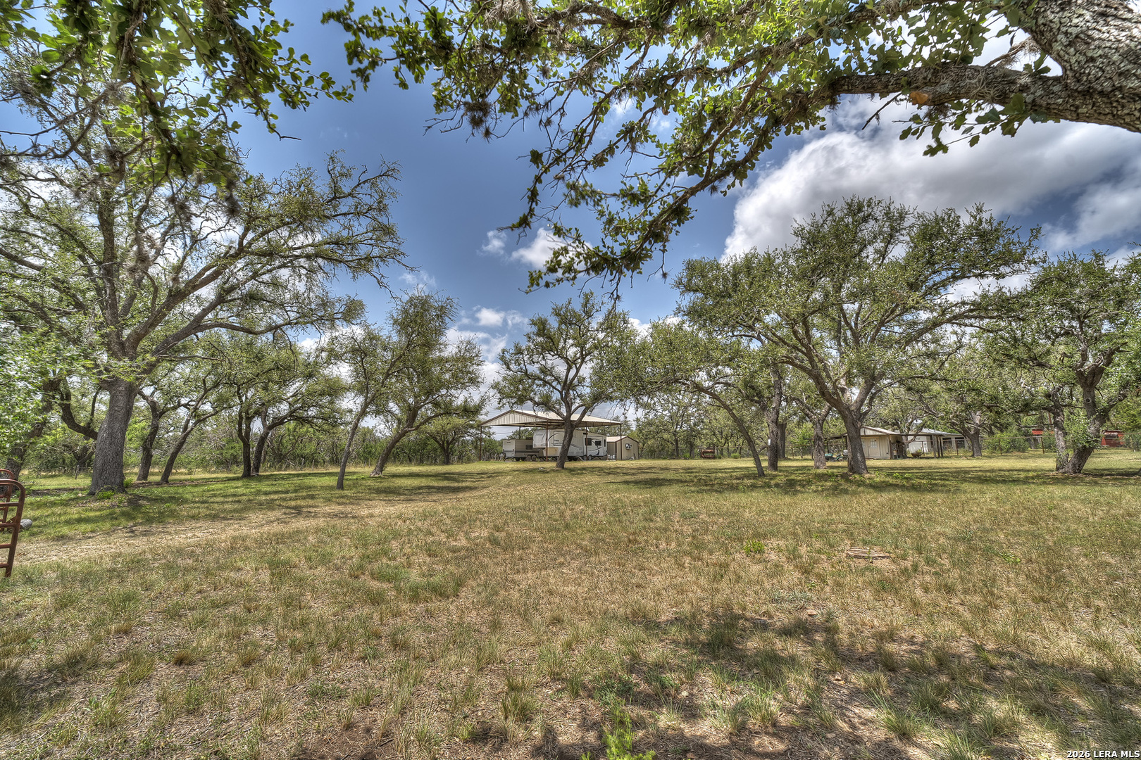 Land in Leakey
