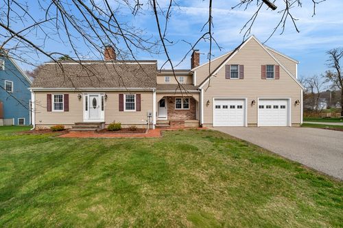 10 Cote St, Amesbury, MA, 01913-3804 | Card Image