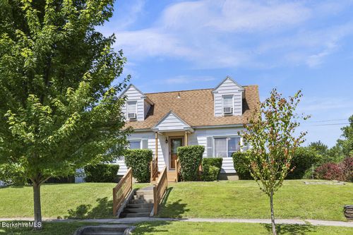 4 Garden St, Pittsfield, MA, 01201 | Card Image