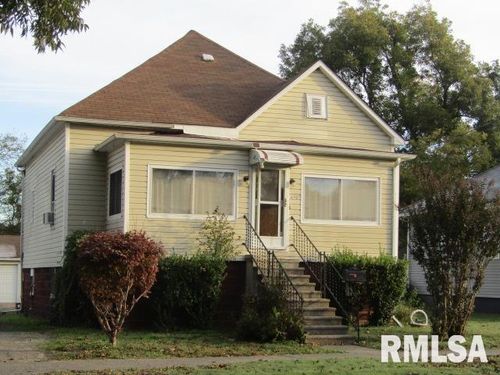 430 W Church St, Harrisburg, IL, 62946-1613 | Card Image