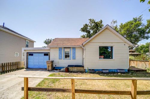 220 Dufferin Street, Granum, AB, T0L1A0 | Card Image