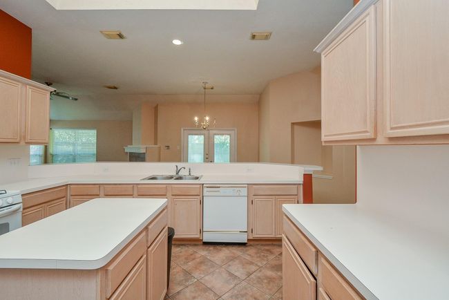 16902 Valley Palms Dr, House other with 4 bedrooms, 2 bathrooms and 2 parking in Spring TX | Image 13