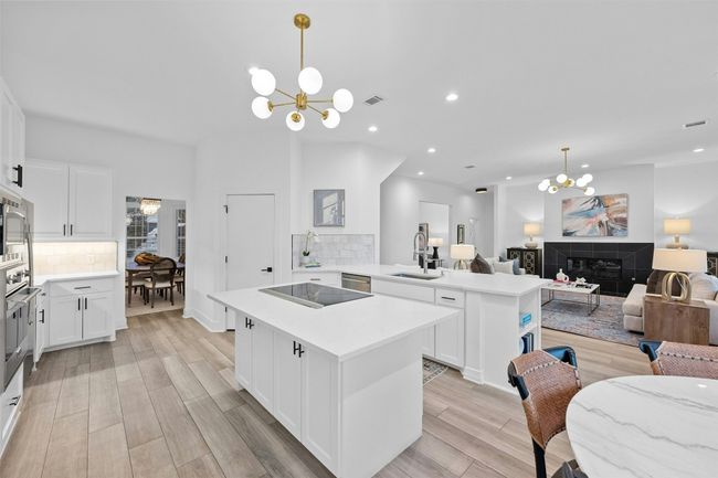 7905 Brightman Ln, House other with 5 bedrooms, 5 bathrooms and 6 parking in Austin TX | Image 13