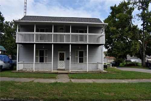504 E Main St, East Palestine, OH, 44413-2559 | Card Image