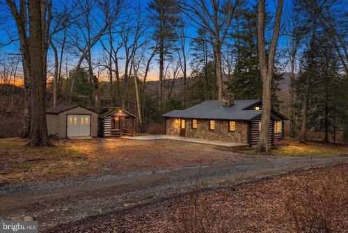 16 Short Ln, Jonestown, PA, 17038-8139 | Card Image