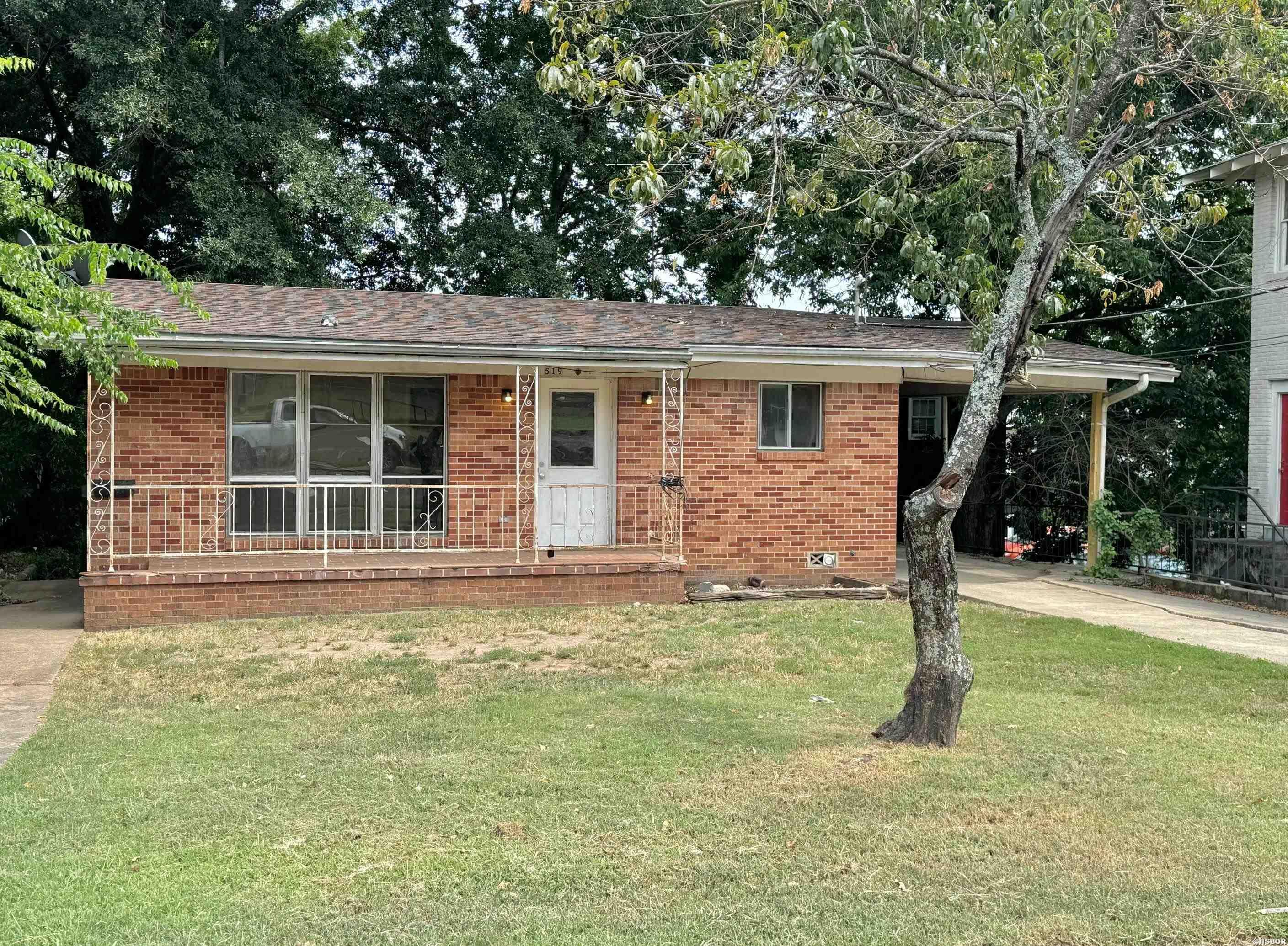 Quapaw Ave, Hot Springs, AR 71901