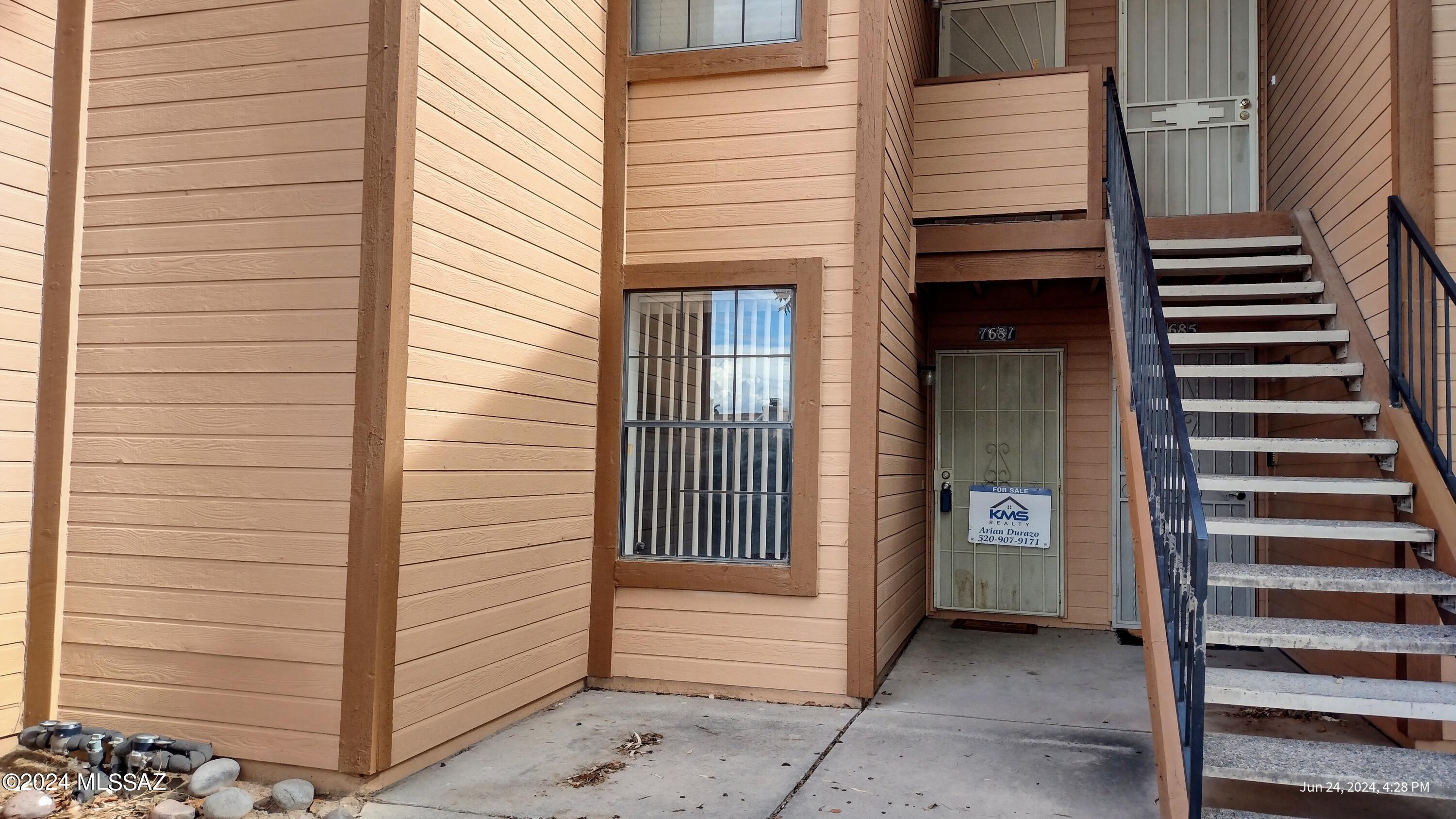 Midvale Village Dr, Tucson, AZ 85746