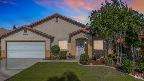 6714 Mountain Iron Dr, Bakersfield, CA, 93313-4934 | Card Image