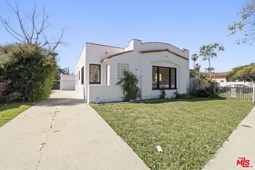 805 S Crane Ave, Compton, CA, 90221-4015 | Card Image