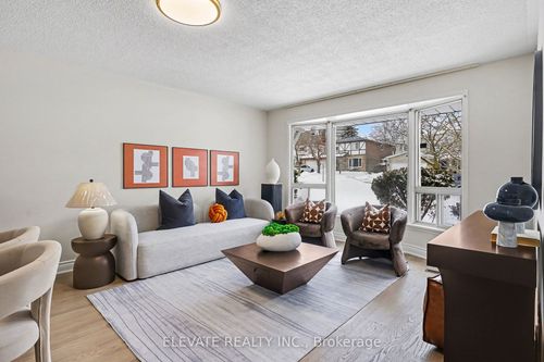 21 Whitehorn Cres, North York, ON, M2J3B1 | Card Image