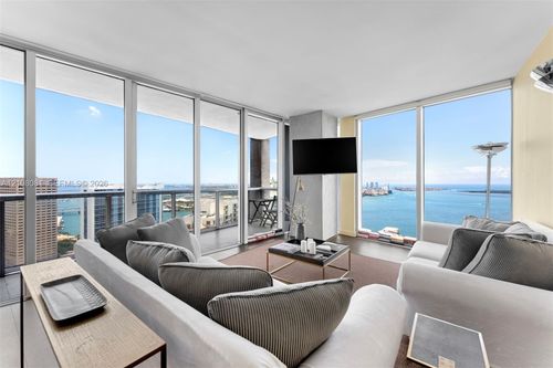 4502-495 Brickell Ave, Miami, FL, 33131-2870 | Card Image