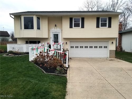 109 Meadowfield Court, Elyria, OH, 44035 | Card Image