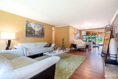 11020 Ne 18th Place, House other with 3 bedrooms, 1 bathrooms and 1 parking in Bellevue WA | Image 2