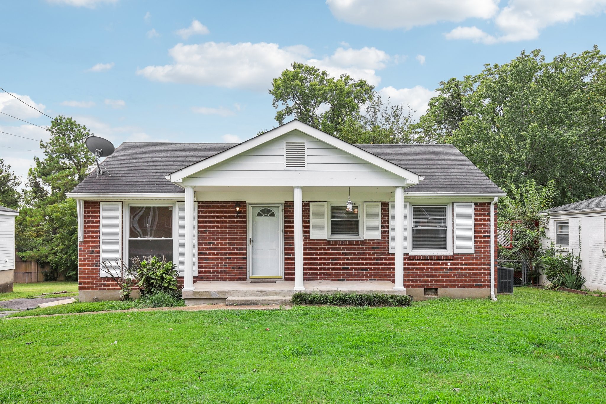Fairlane Dr, Nashville, TN 37211