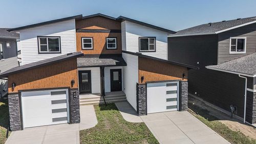 44 Earl Close, Red Deer, AB, T4P3G6 | Card Image