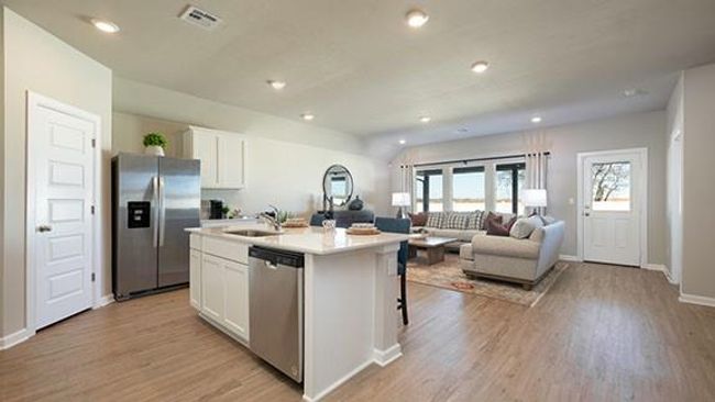 306 Indiana Ct, House other with 4 bedrooms, 2 bathrooms and null parking in Newcastle OK | Image 4