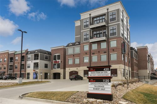 floors-1-3-420 12th Avenue Se, Cedar Rapids, IA, 52401 | Card Image