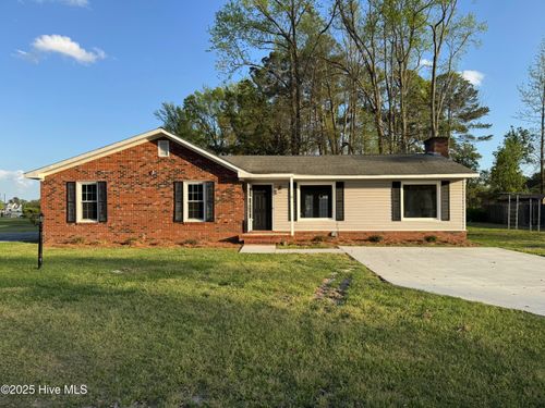 2303 Leigh St, Kinston, NC, 28504-1460 | Card Image