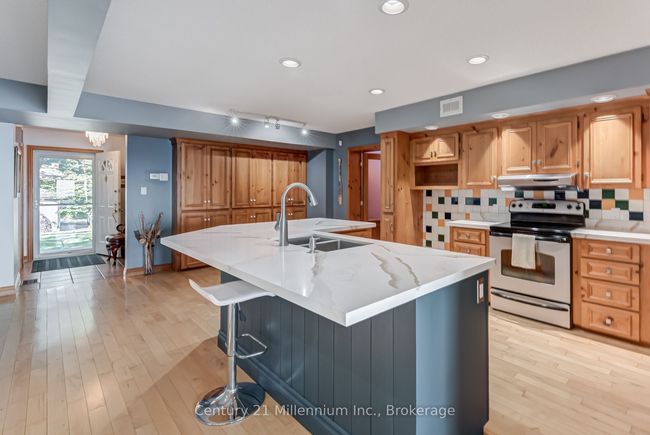 8 Willow Dr, House other with 5 bedrooms, 4 bathrooms and 3 parking in Tiny ON | Image 8