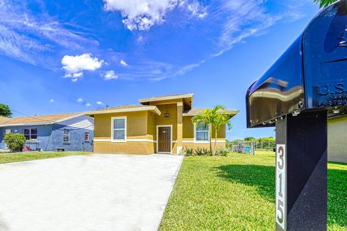 315 Ne 13th Ave, Boynton Beach, FL, 33435-3128 | Card Image